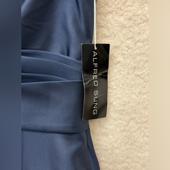 Size 4 - ALFRED SUNG - Off-the-Shoulder Draped Satin Maxi Dress Pockets NEW $240 - Picture 4 of 12